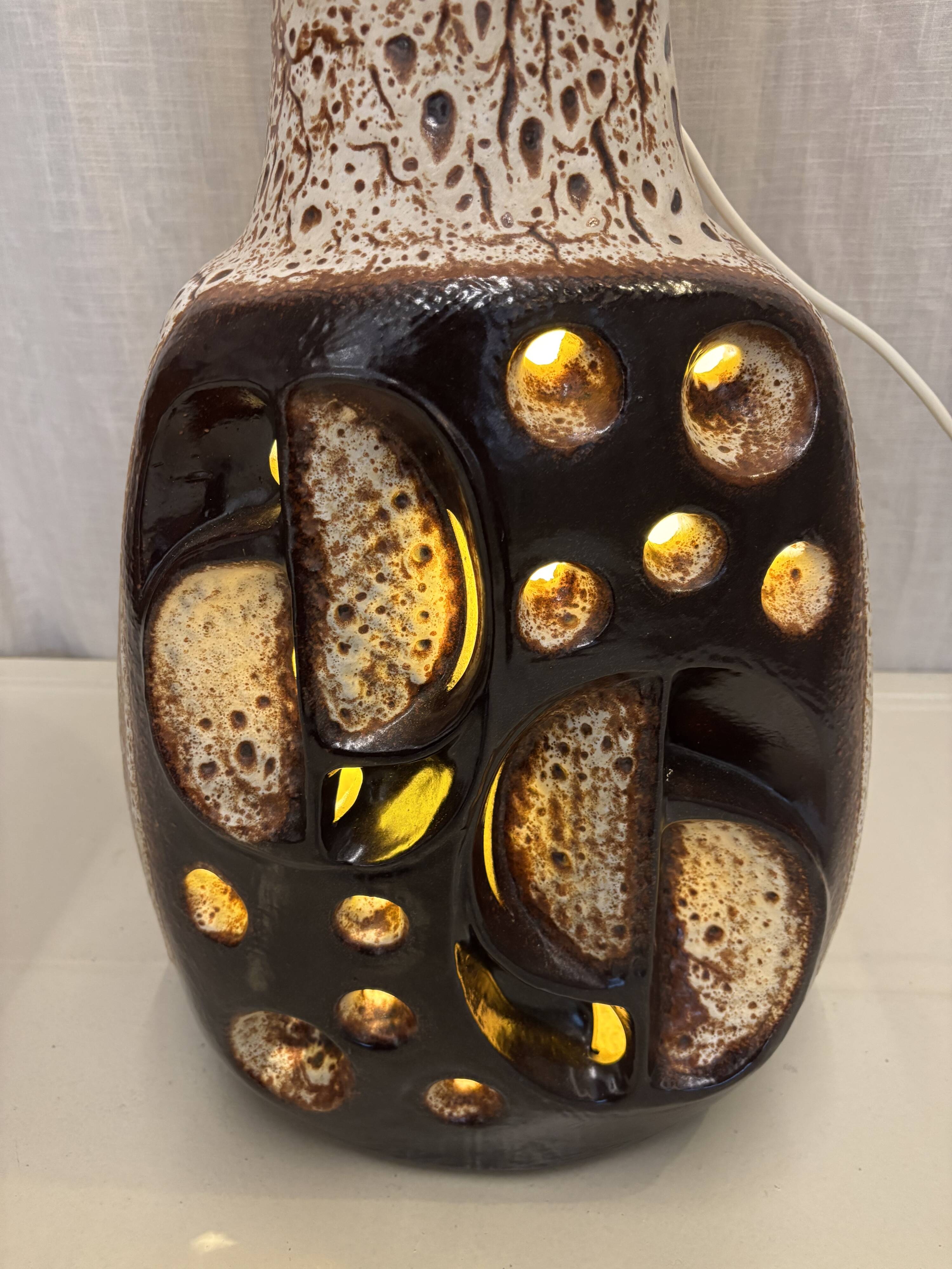 Lampe de sol années 70 en céramique