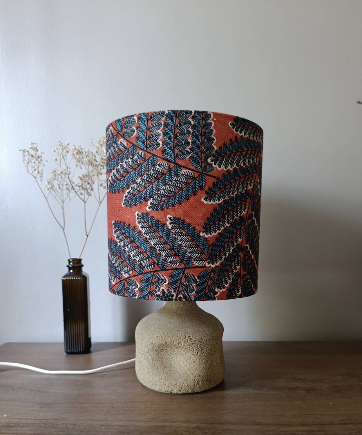 Sculpted stone lamp dlg Tormos, linen lampshade with botanical print