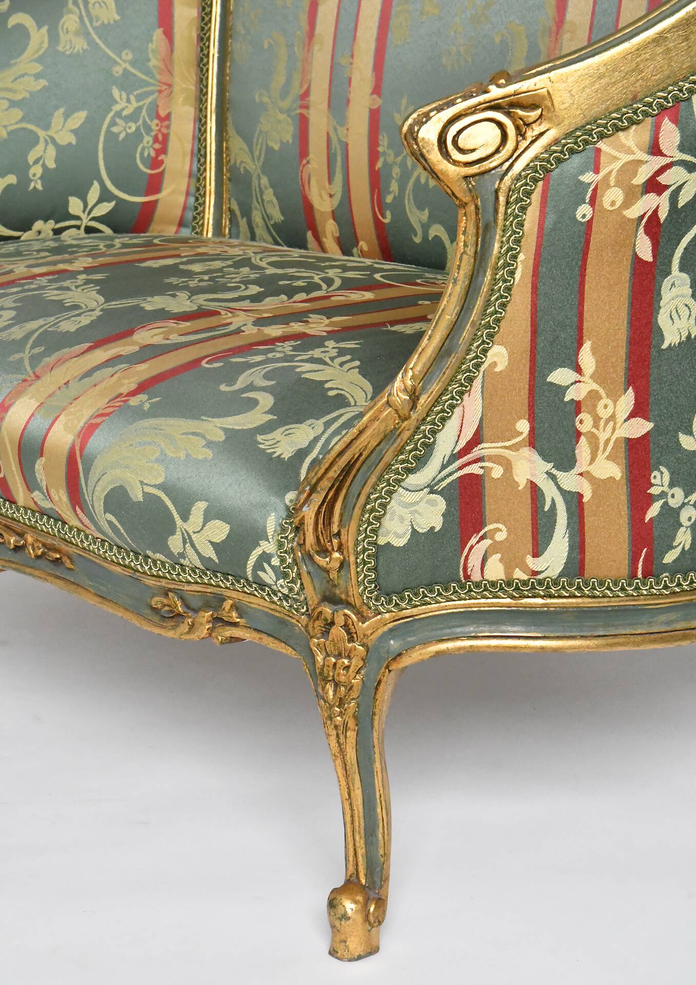 Louis XV style basket sofa