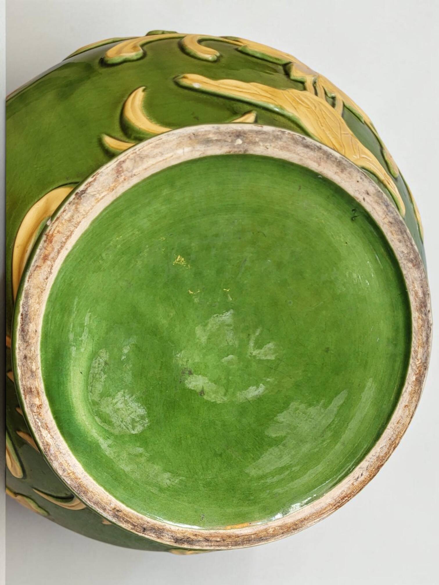 Ceramic plant pot