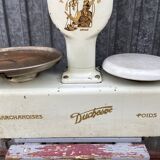 large grocer's scale Old Duchesne Vintage 1950