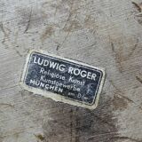 Subject "The Beer Waitress" in carved wood Ludwig Roger Germany years