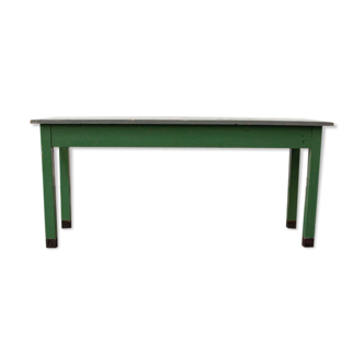 Farm table