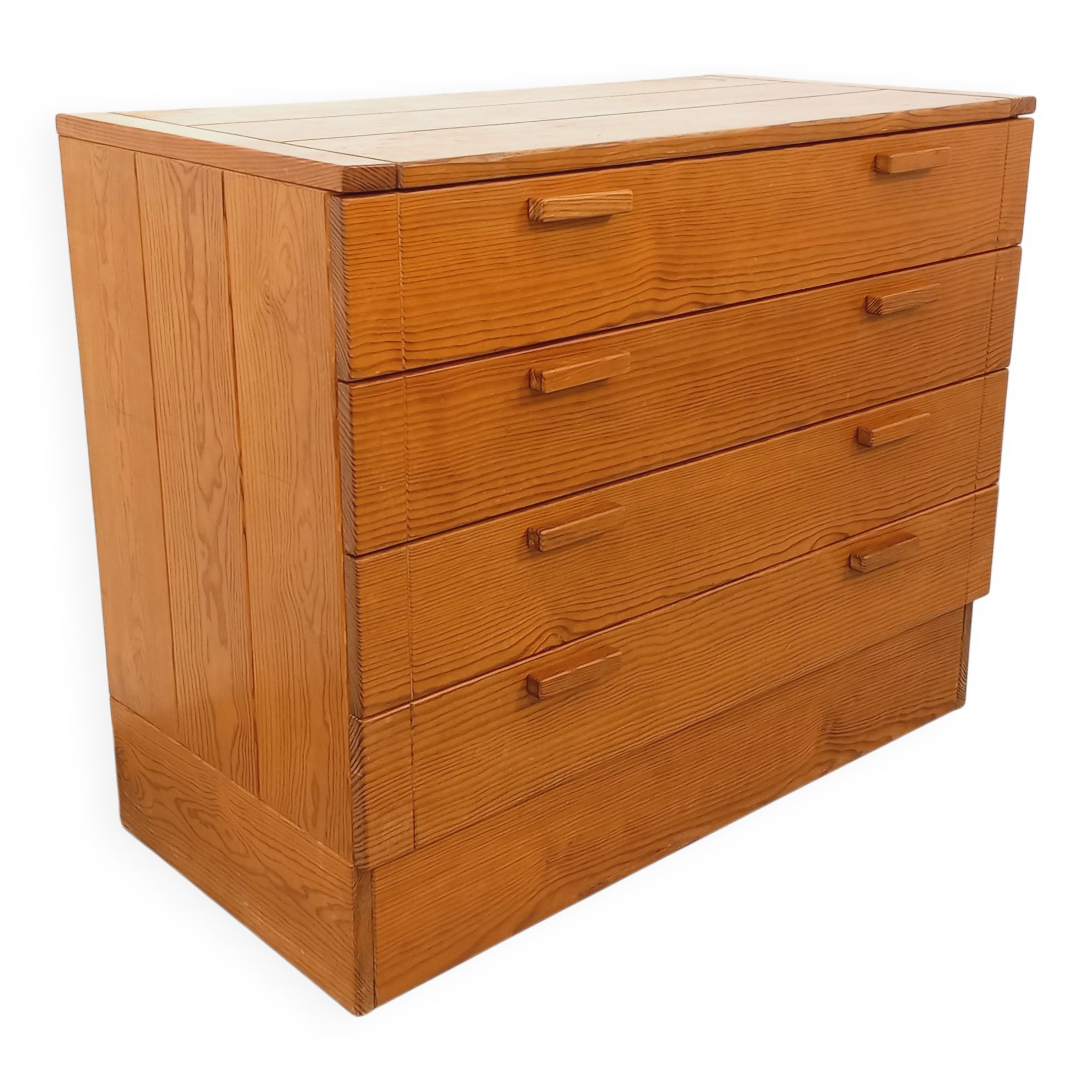Vintage pine chest of drawers from the 1970s.