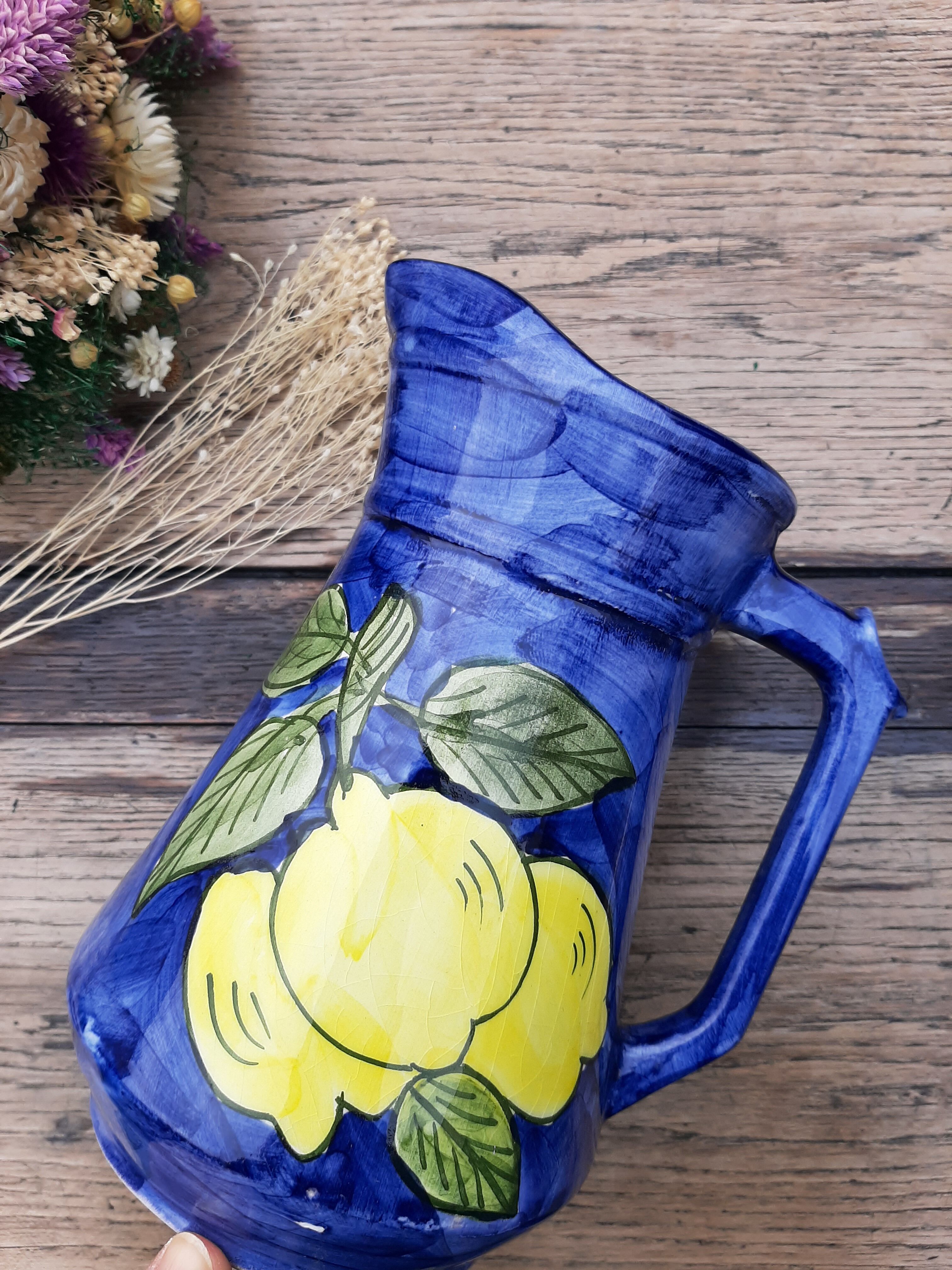 Pitcher blue decoration lemon