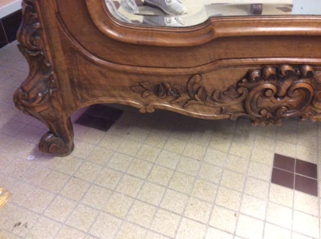 Standing man with door and ice