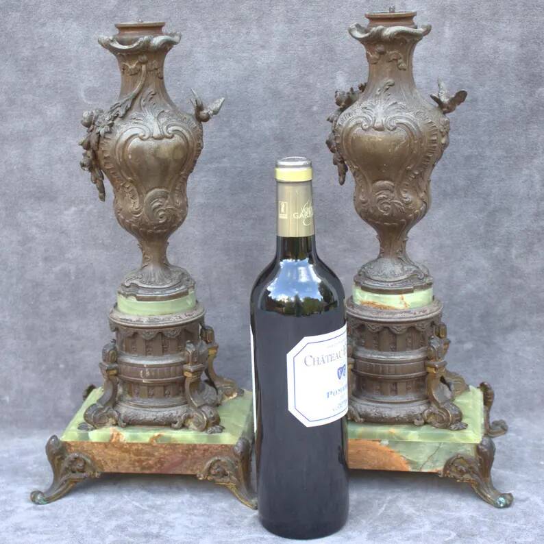 Pair of antique French Art Nouveau bronze vases on a marble base, fireplace decoration, 1800s, Châteaucore cassolettes, unique piece.