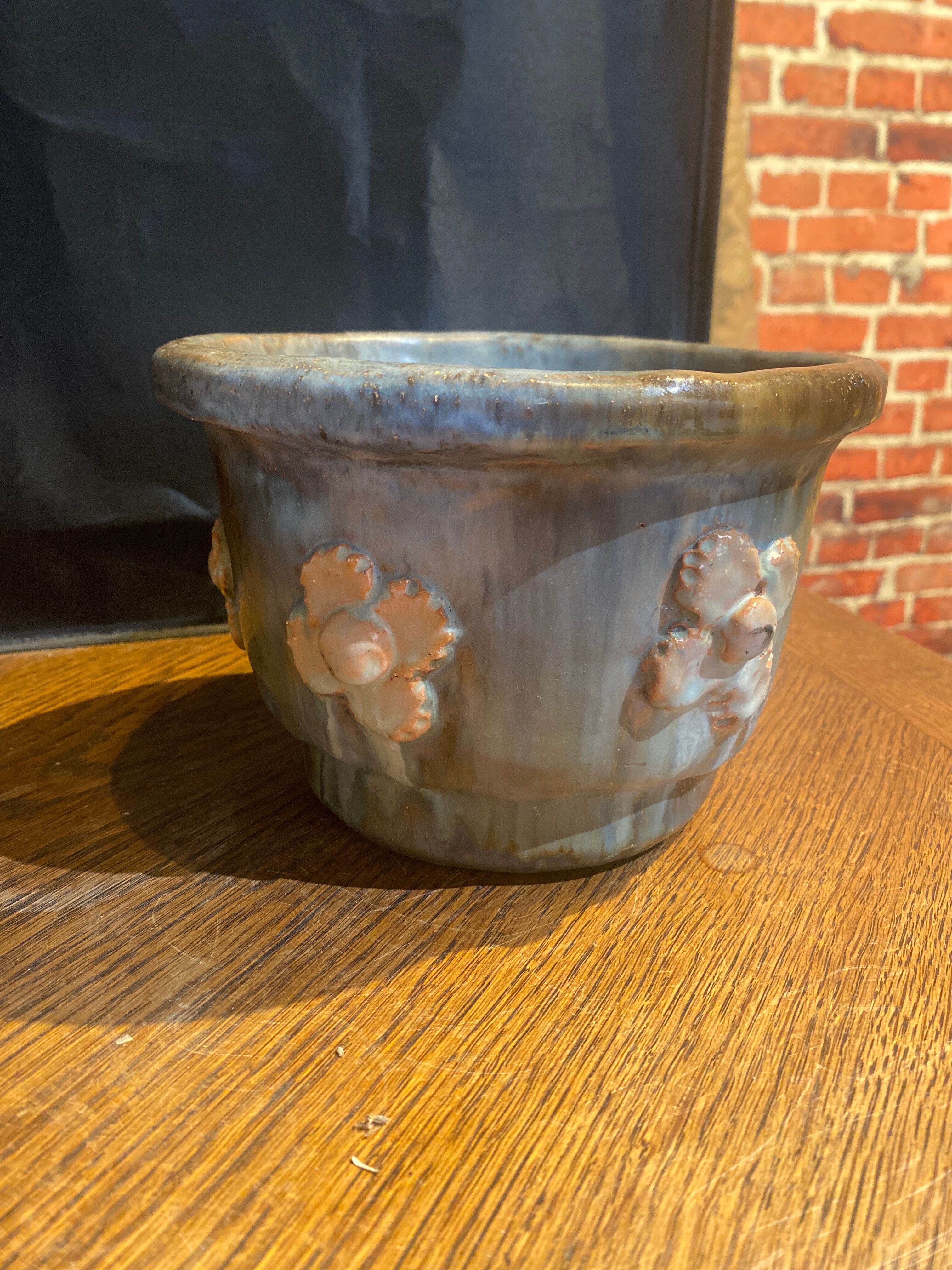 Terracotta pot cache