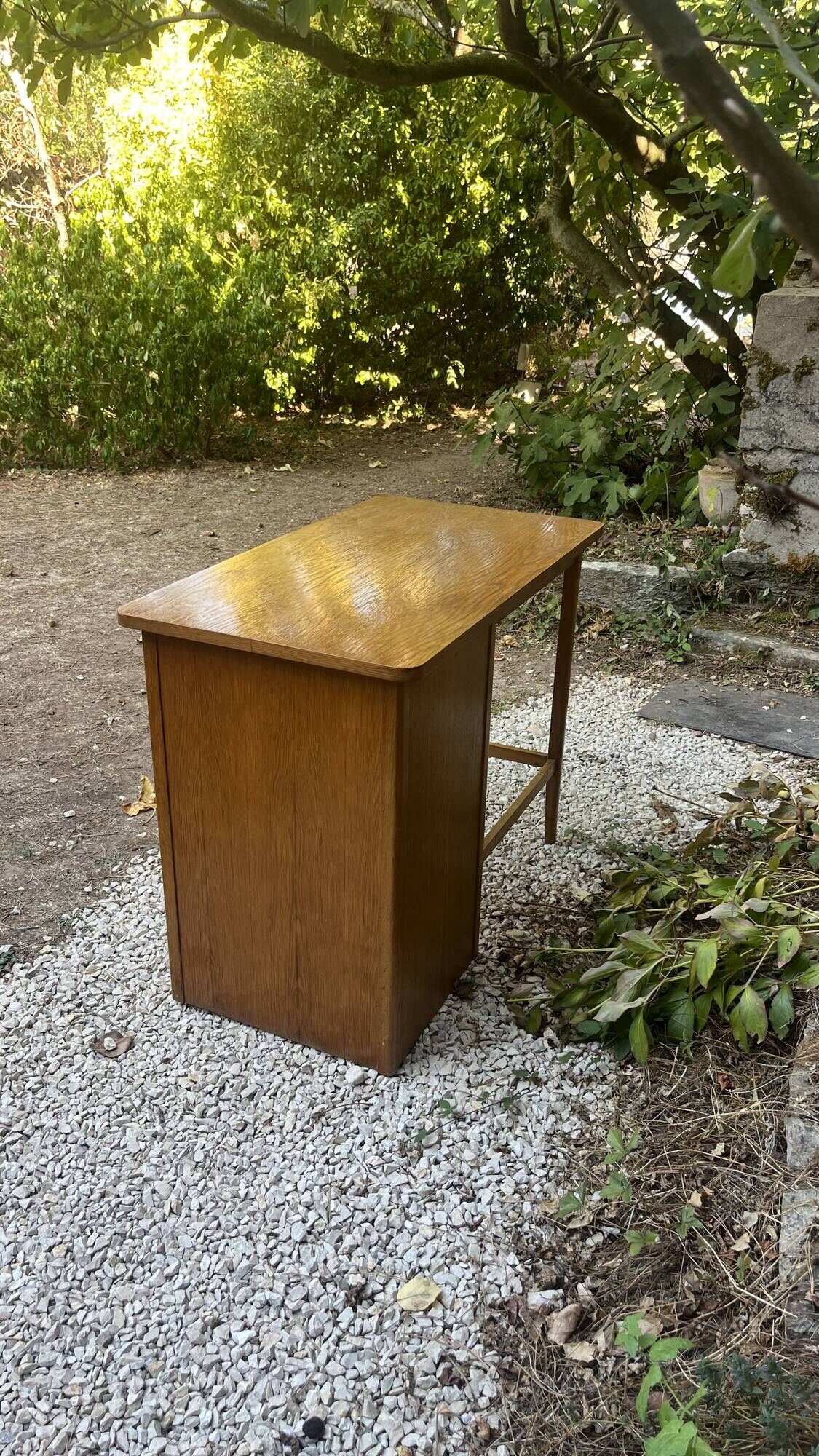 Vintage desk with curtain – wood – side shelf