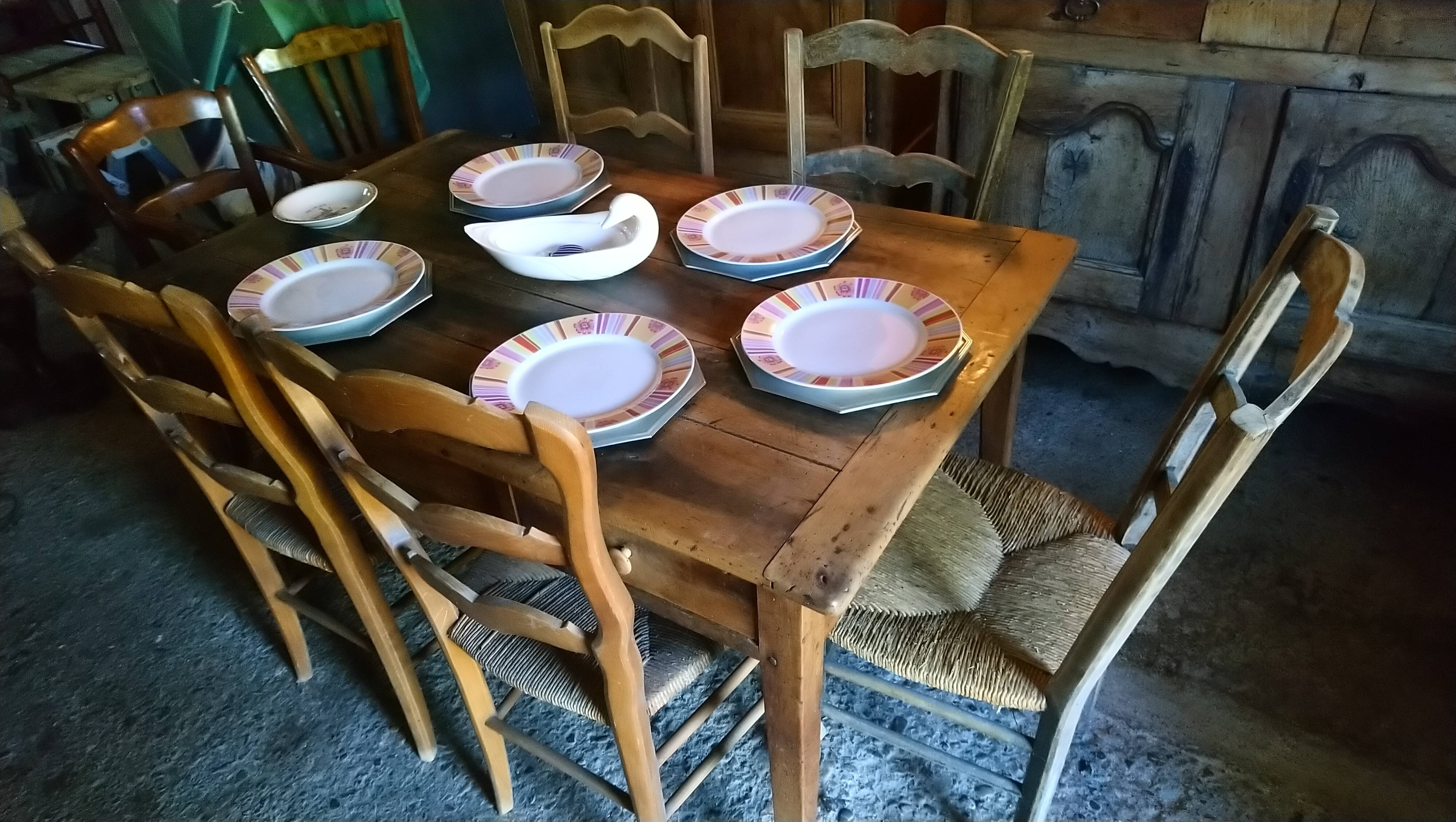 Bresse farmhouse table in walnut