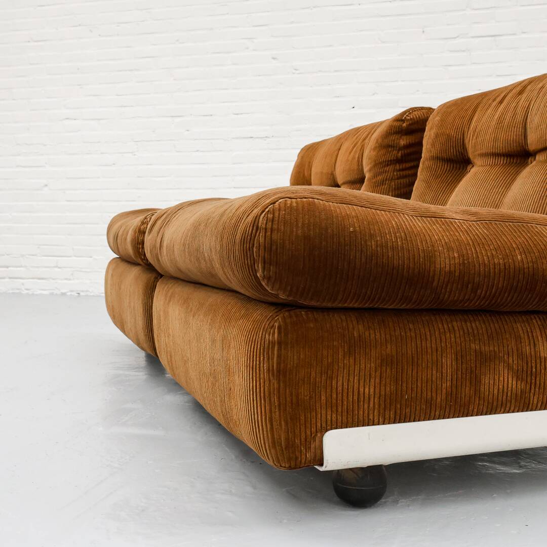 Amanta Modular Sofa by Mario Bellini for C&B Italia