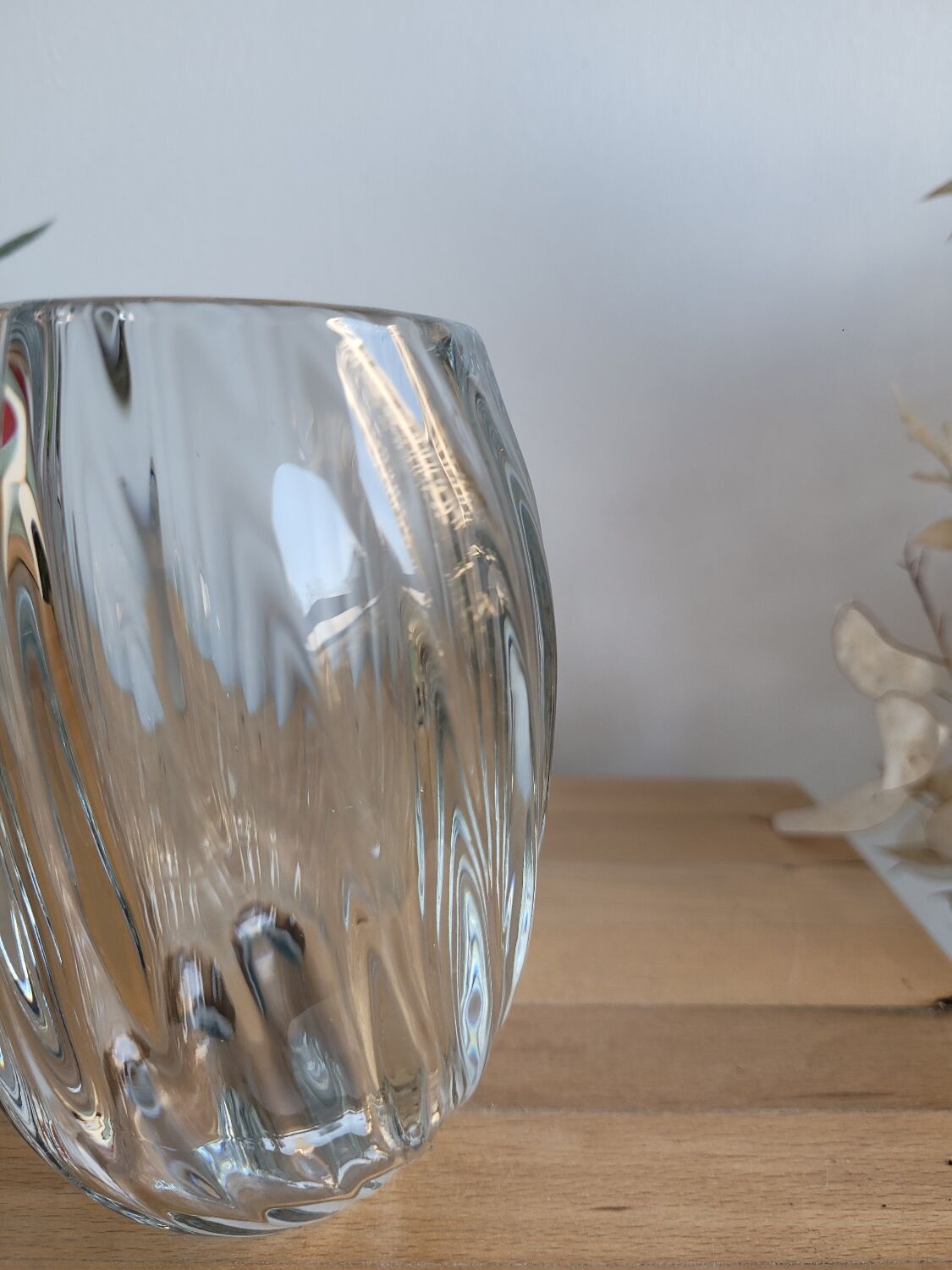 Round glass vase thick bottom