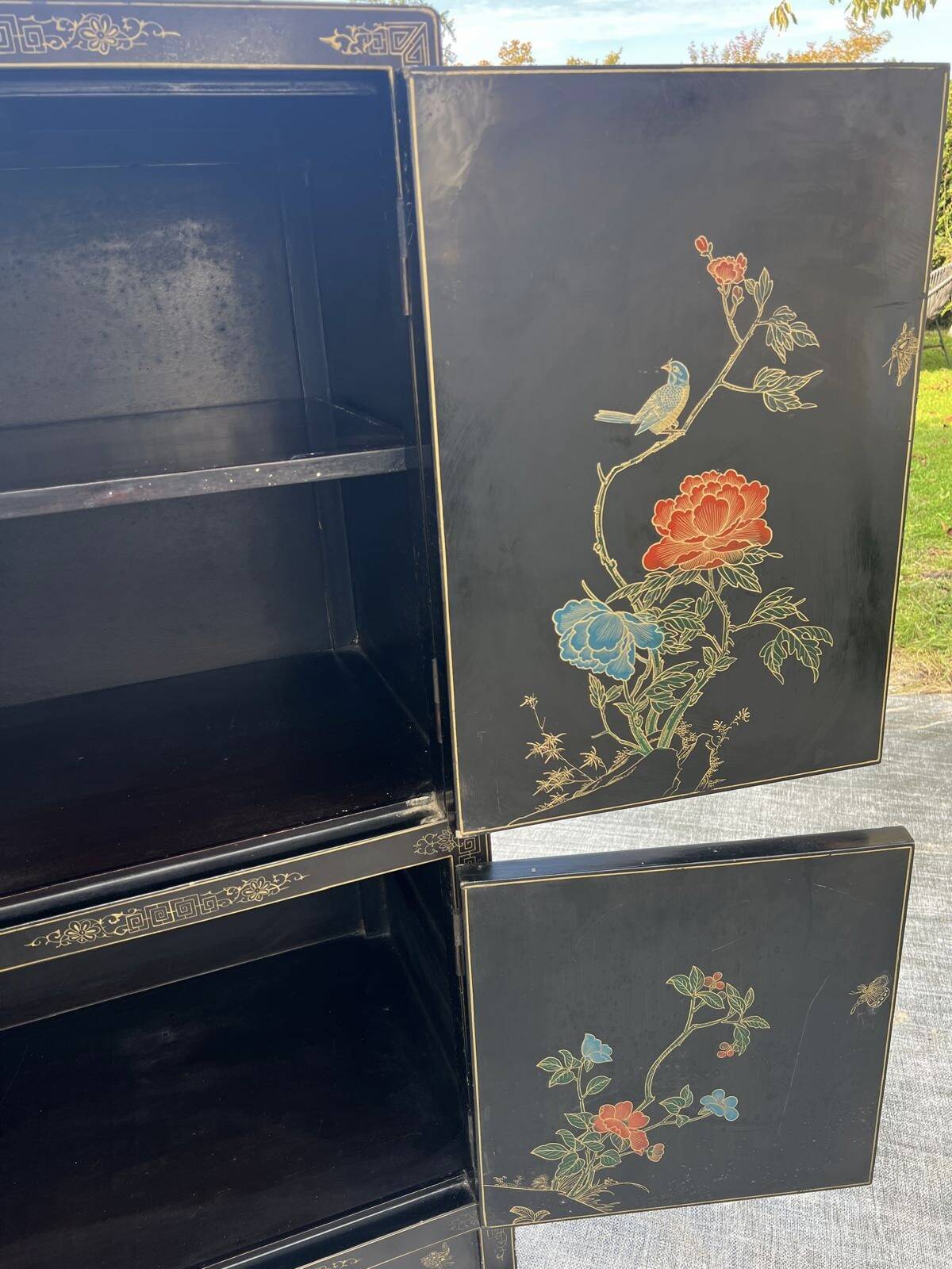 Lacquered Chinese furniture with semi-precious stones 1970