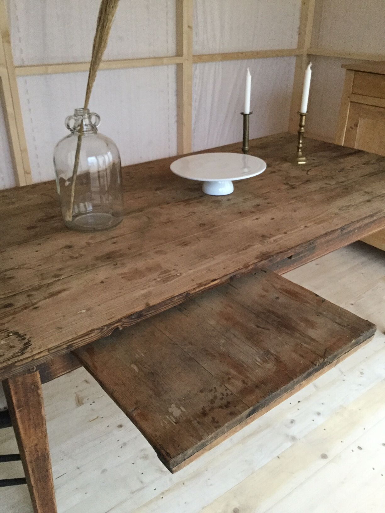 Farm table