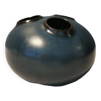 Vase by Kirsten Günther for Knabstrup Denmark. Model Trio