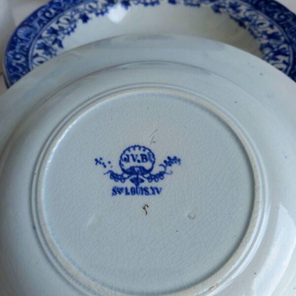 6 assiettes creuses Jules Vieillard Bordeaux, service ''louis XV'', XIXe s.
