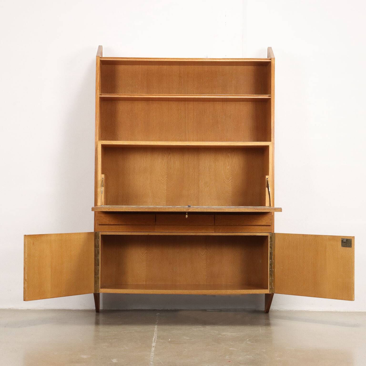 Wall sideboard from the 1950s