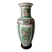 Old large porcelain vase from canton china from the years 1930-50 sign