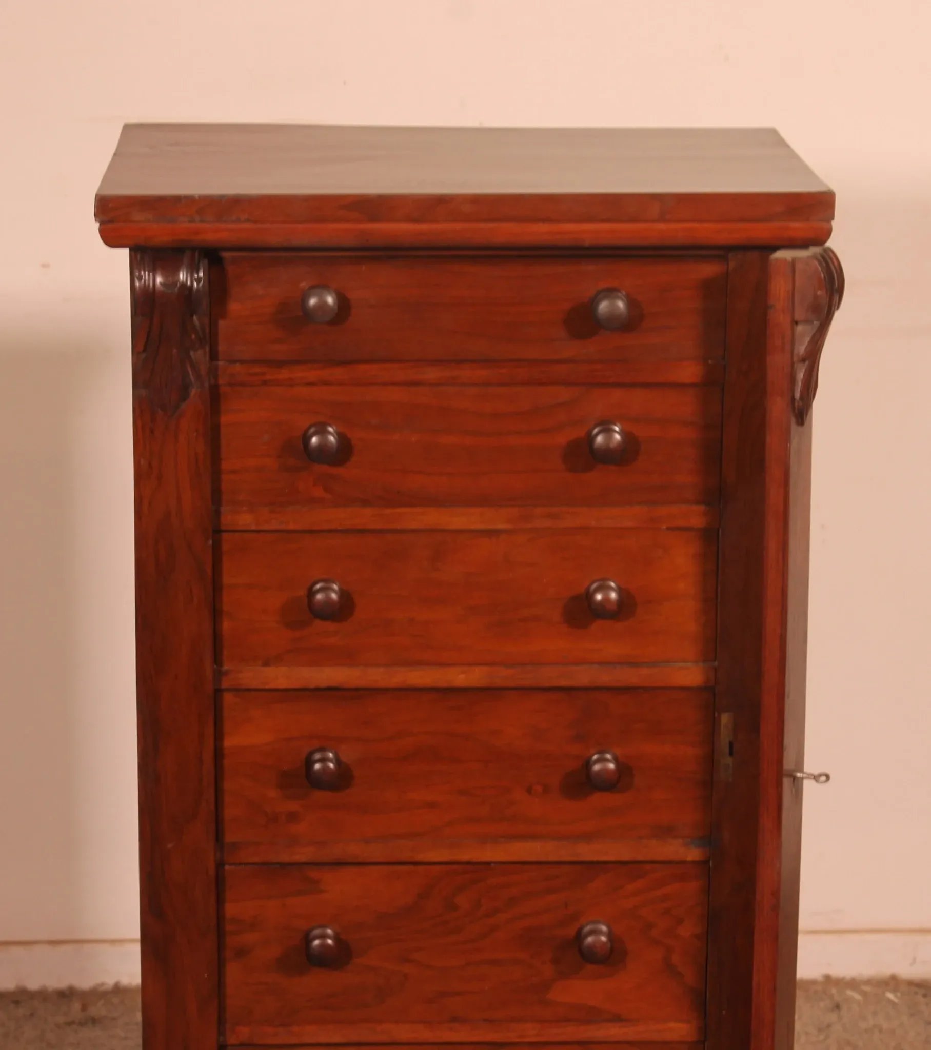 19th-century walnut Wellington commode