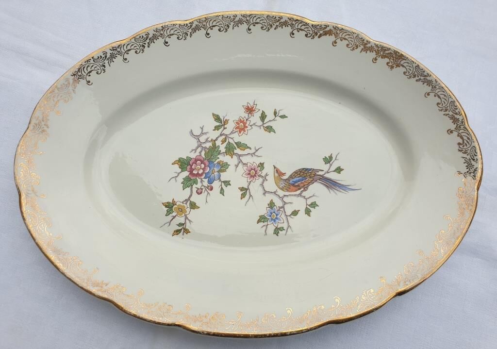 Vintage oval bird bird adorned Opalor dish