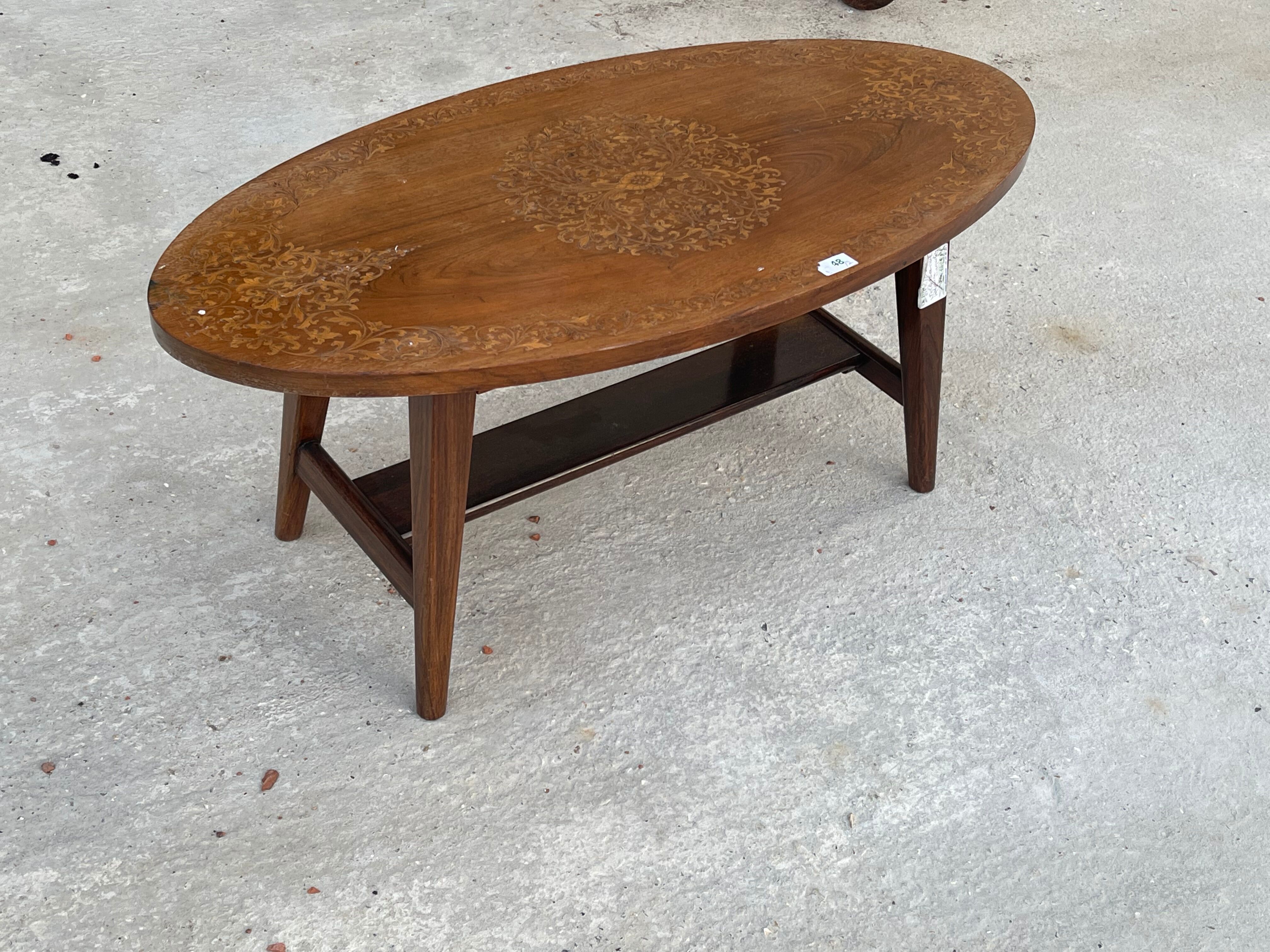 Oval coffee table