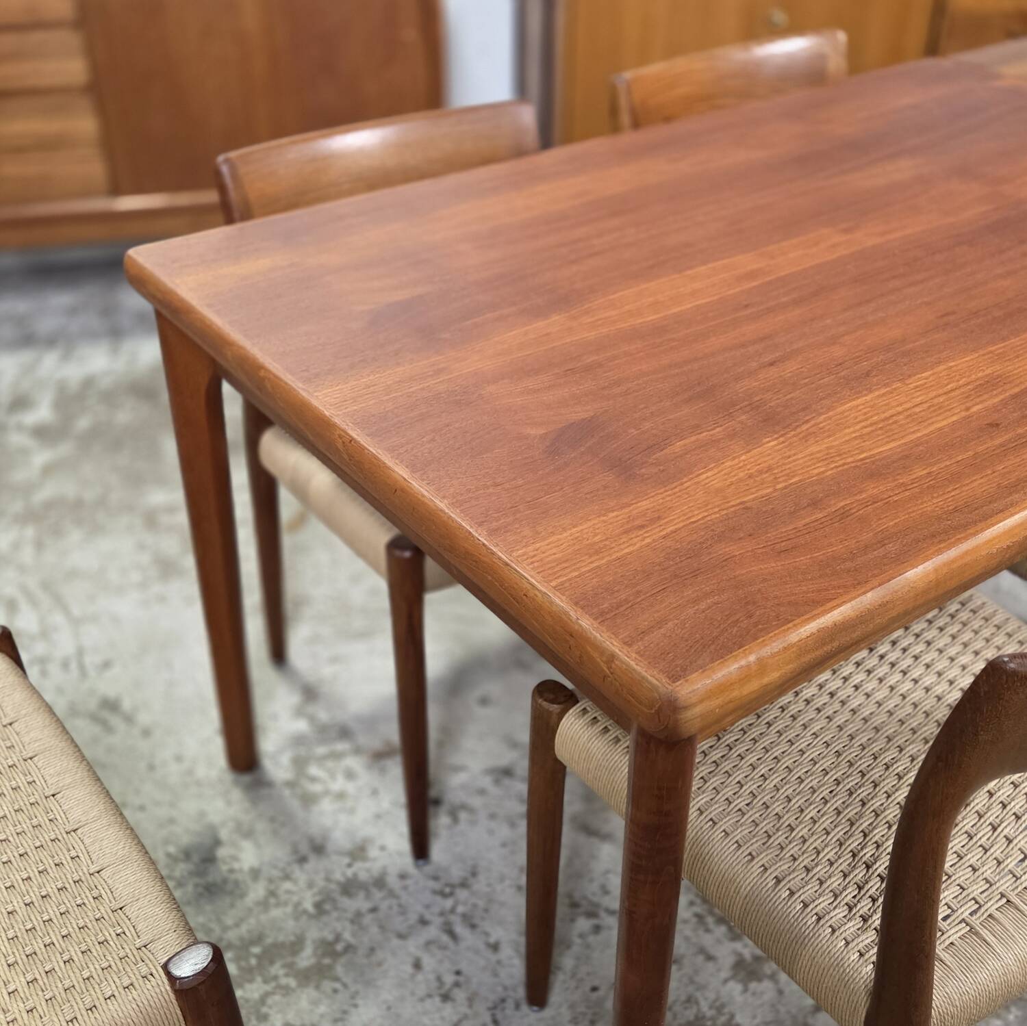 Henning Kjaernulf, Vejle vintage 1960s extendable table