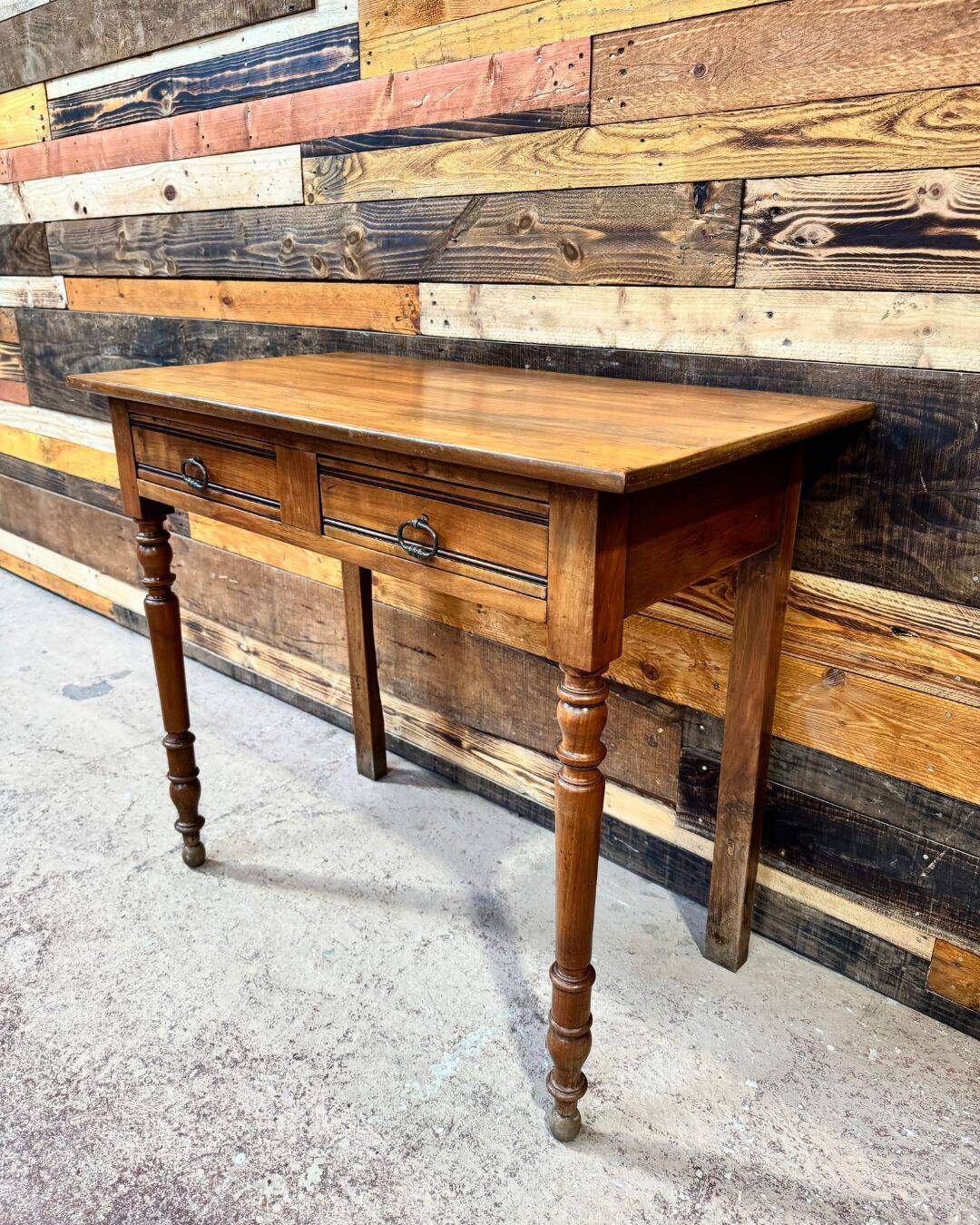 Petit bureau ancien
