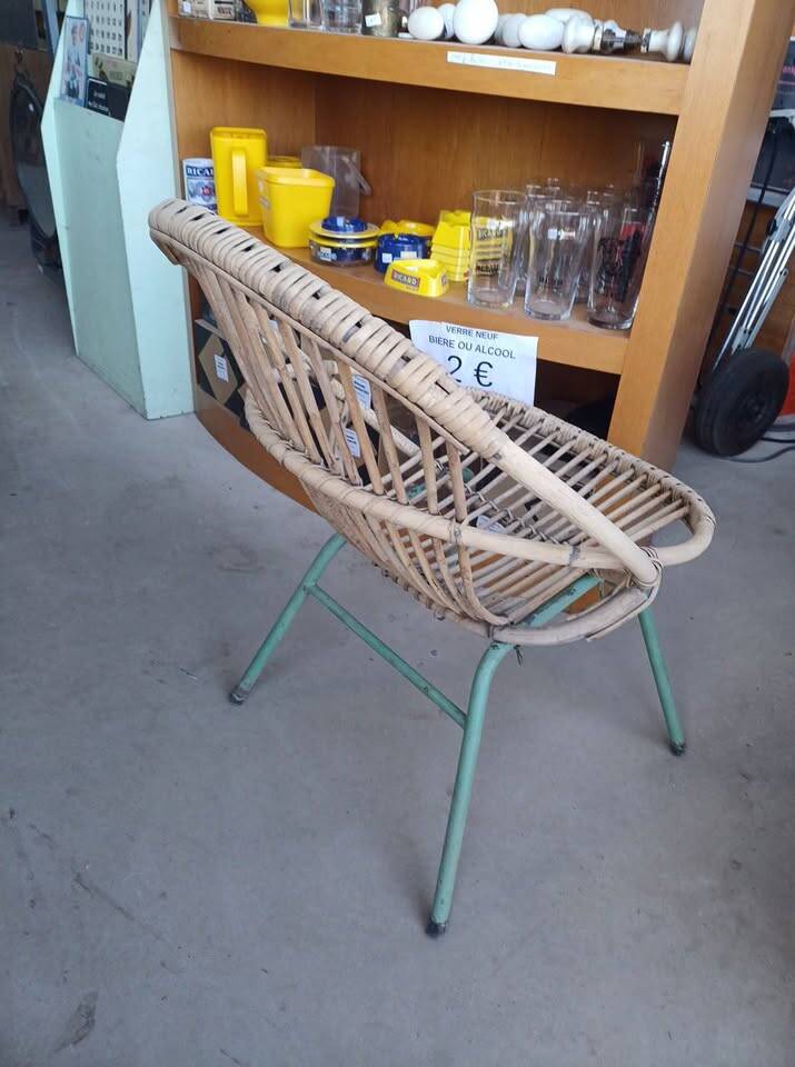 Vintage wicker armchair 1950/70