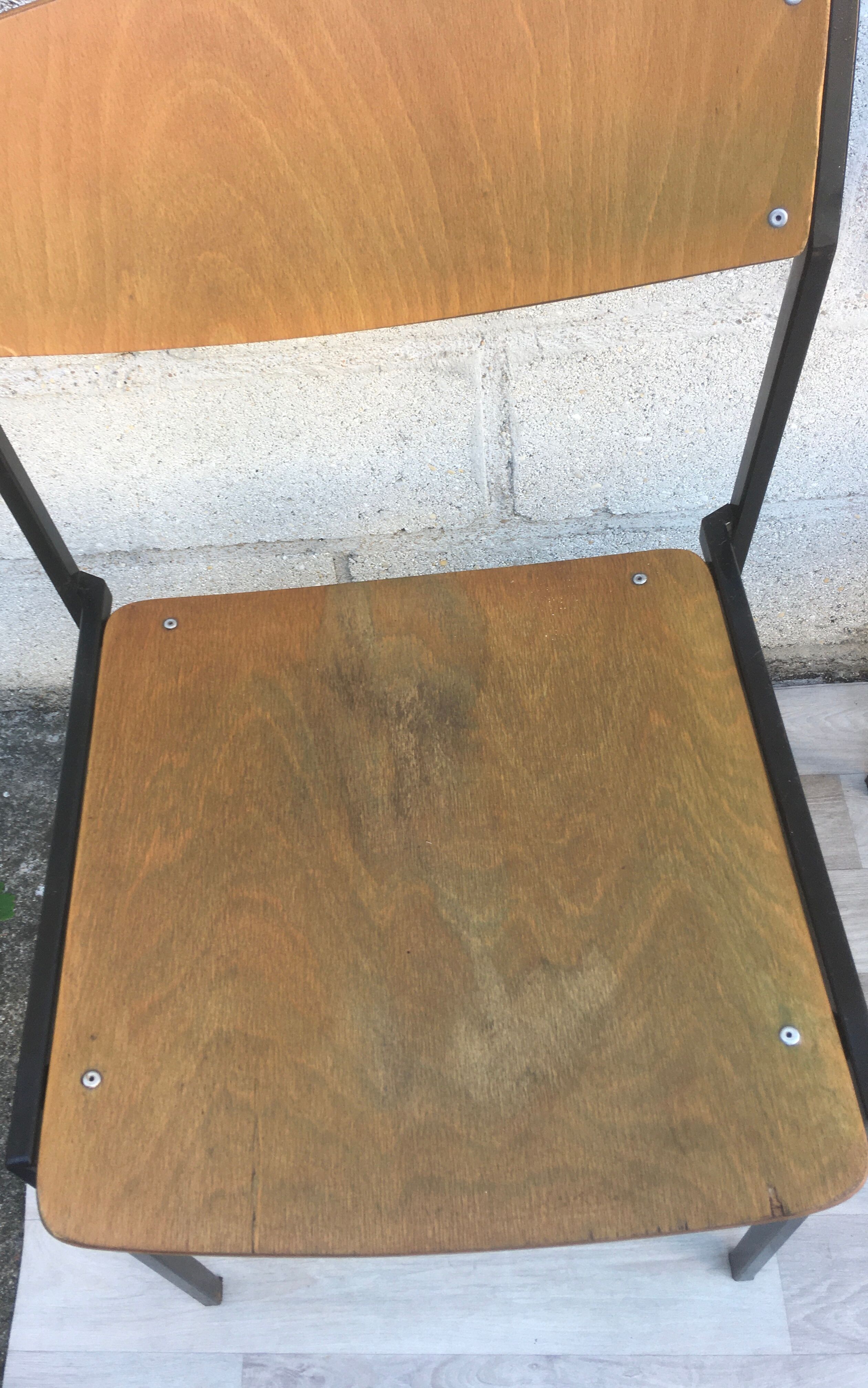 ♻️ Set of 6 chairs designed by designer Gijs van der sluis.