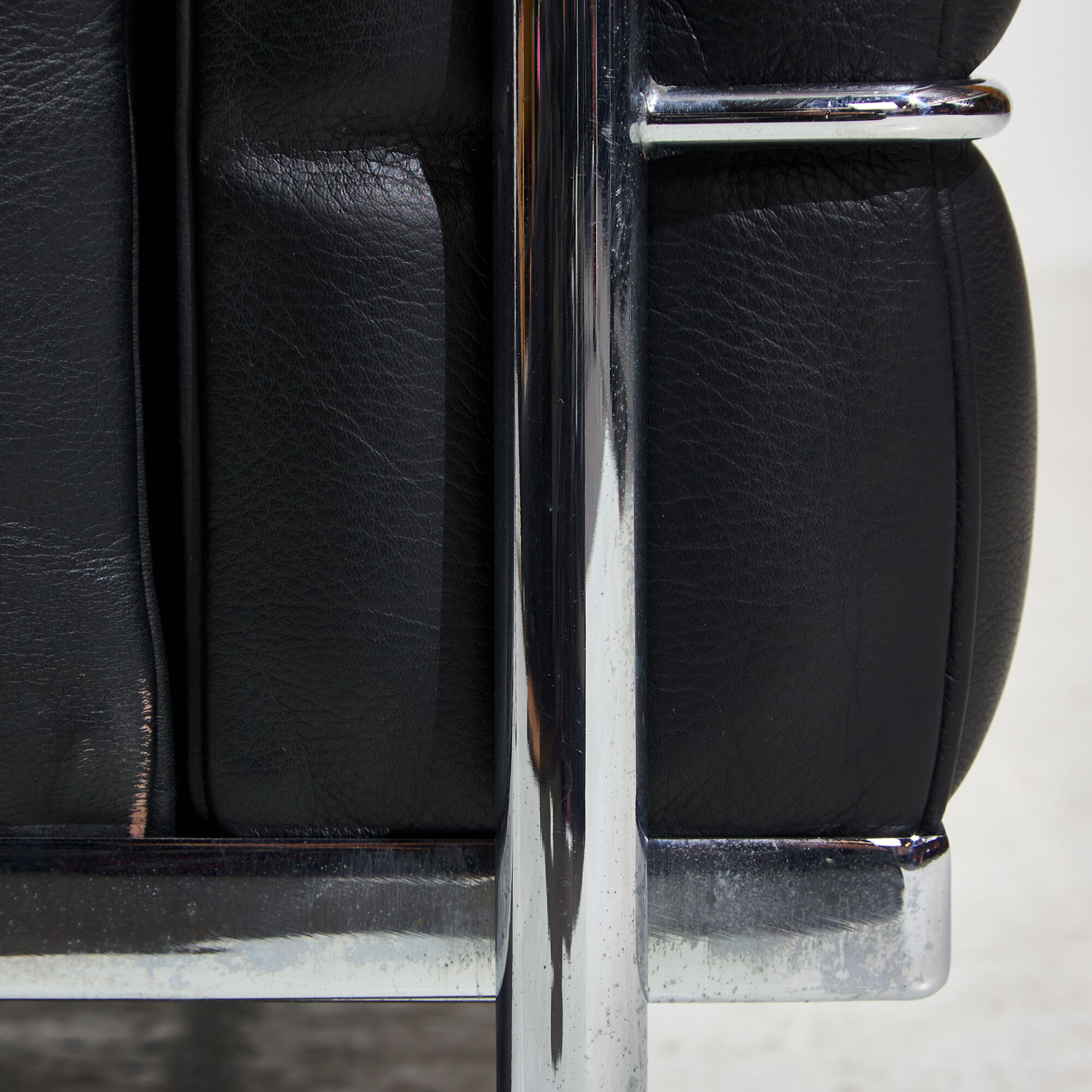 Fauteuil en cuir LC3 de Le Corbusier pour Cassina