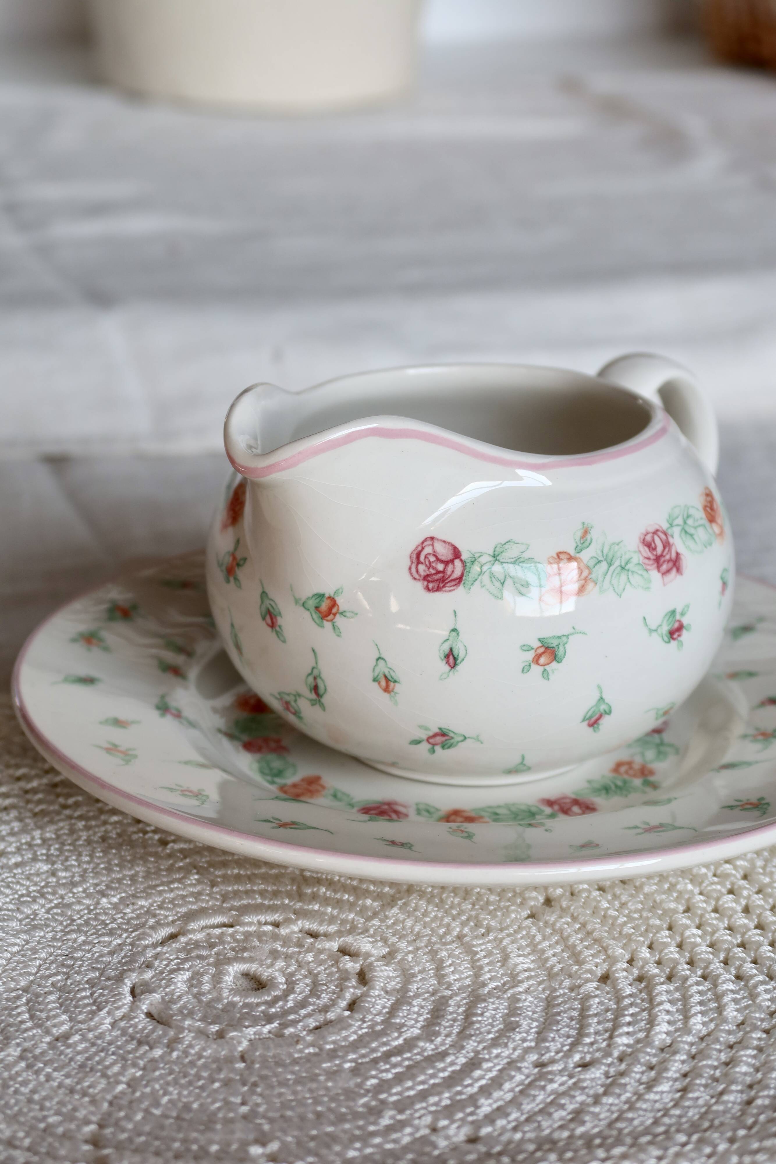 Pot à lait vintage en porcelaine anglaise Laura Ashley - Motif Rosebud