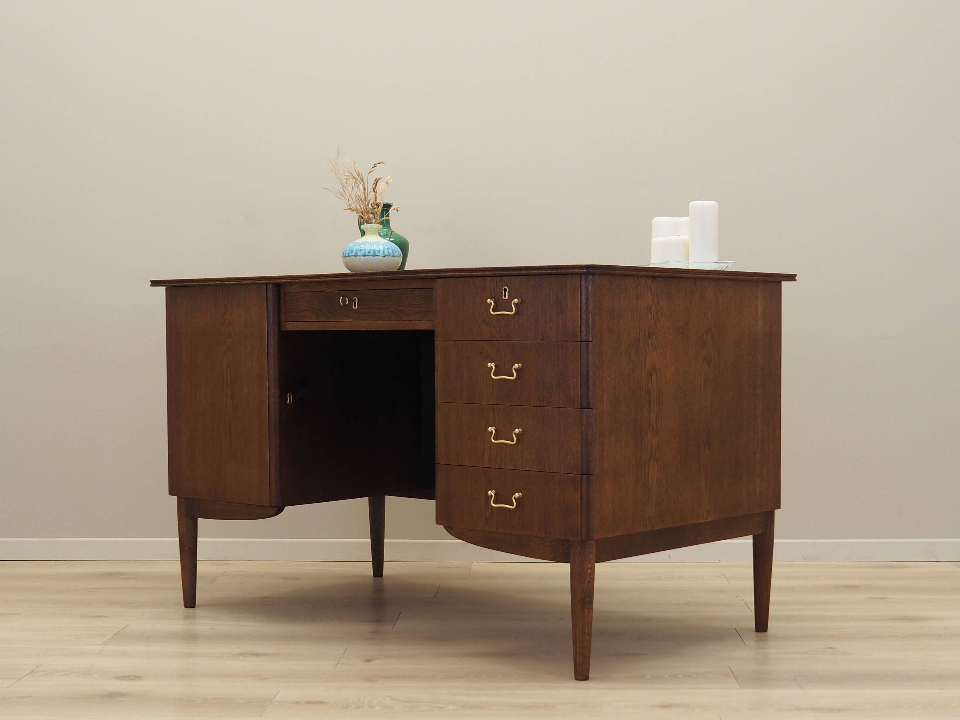 Oak desk, Danish design, 1970s, production: Denmark