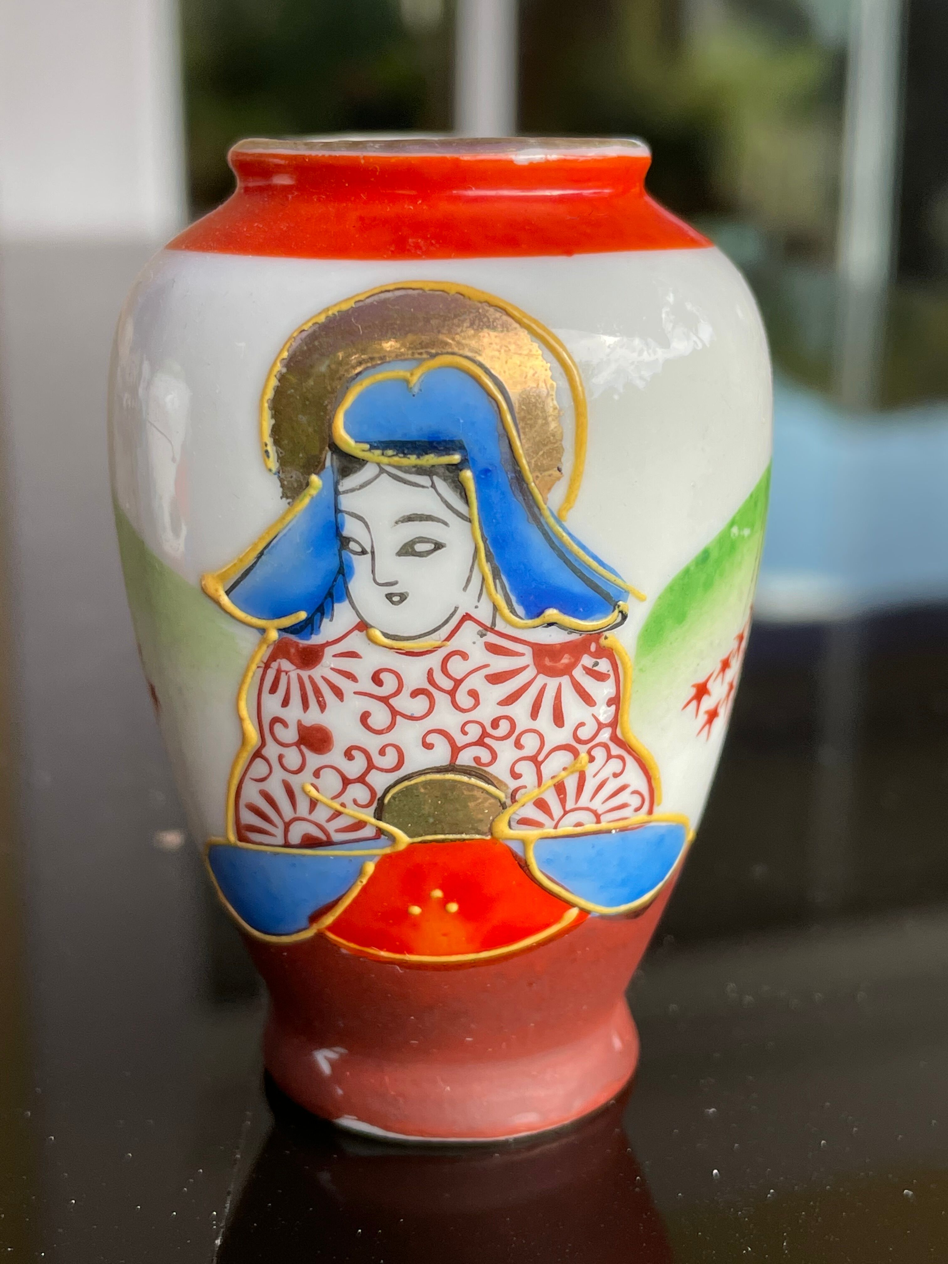 Japanese character decoration vase