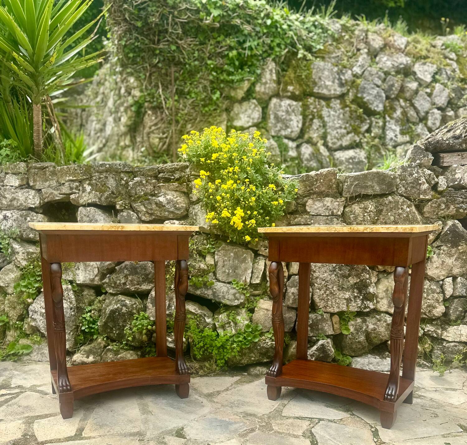 Paire de consoles de Acajou de style Empire XXème siècle