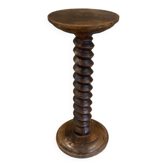 Colonne en bois torsadé