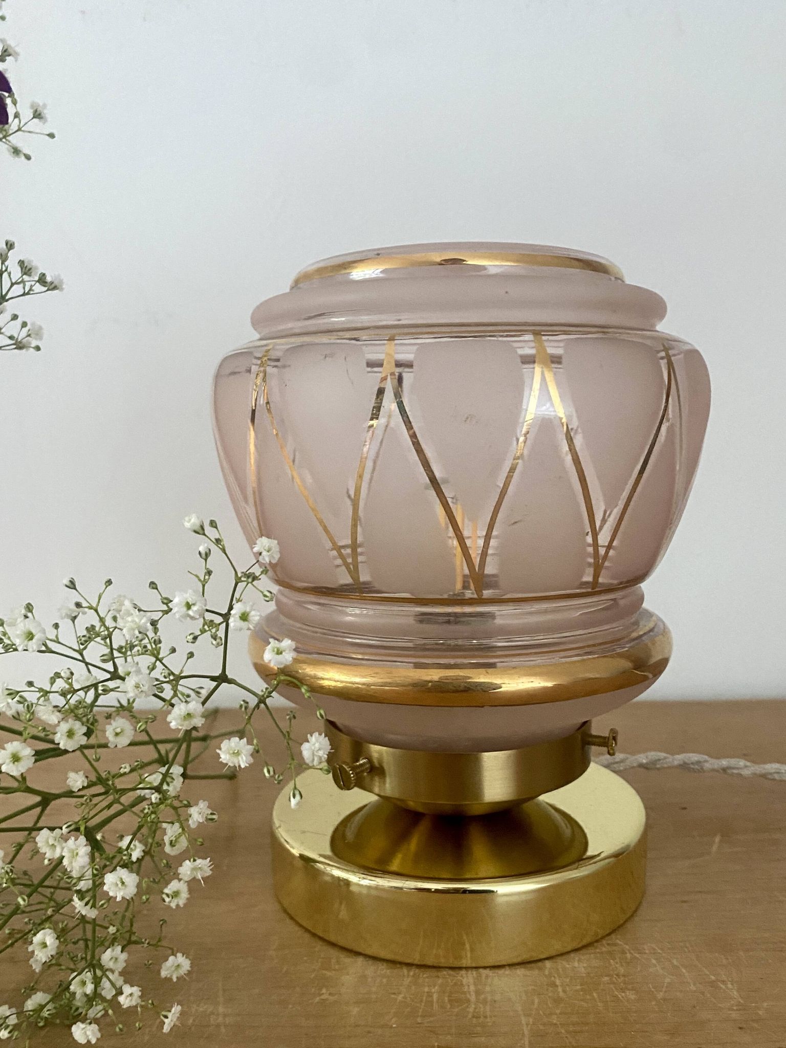 Vintage art deco globe table lamp in pink and gold glass