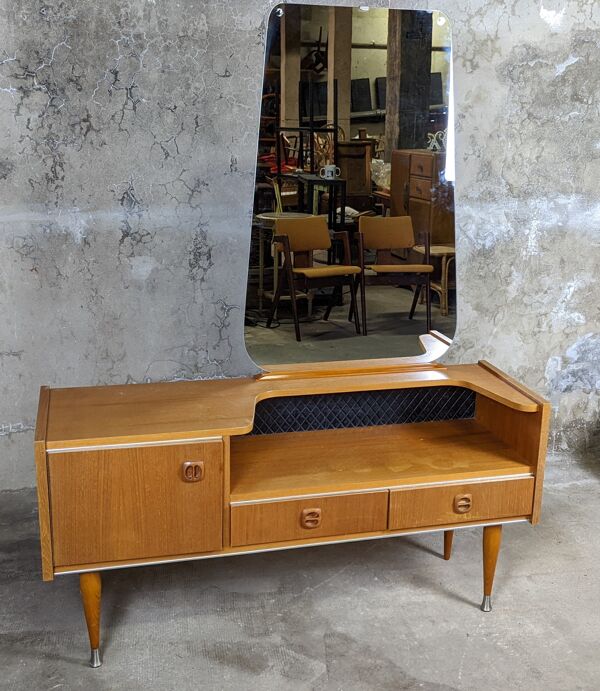 Coiffeuse scandinave