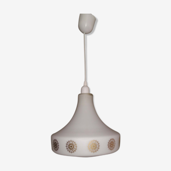 Vintage suspension in white opaline