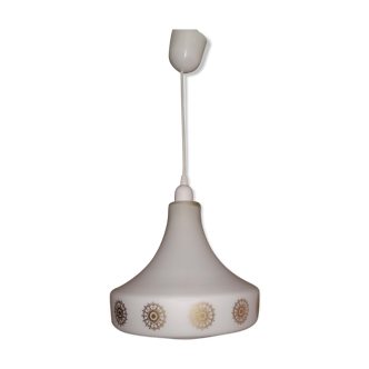 Vintage suspension in white opaline