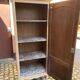 Armoire d'internat Louis XV rénovée en chêne brut bonnetière Riskoff