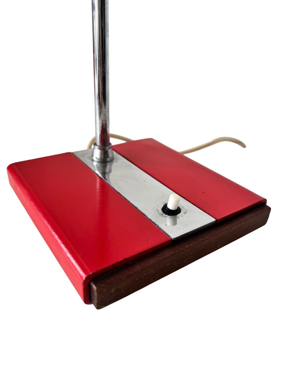 Italian desk lamp in wood and metal from the 1960s.