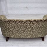 Canapé danois courbé 2 places des années 1960, velours d'ameublement vert, bois de hêtre.