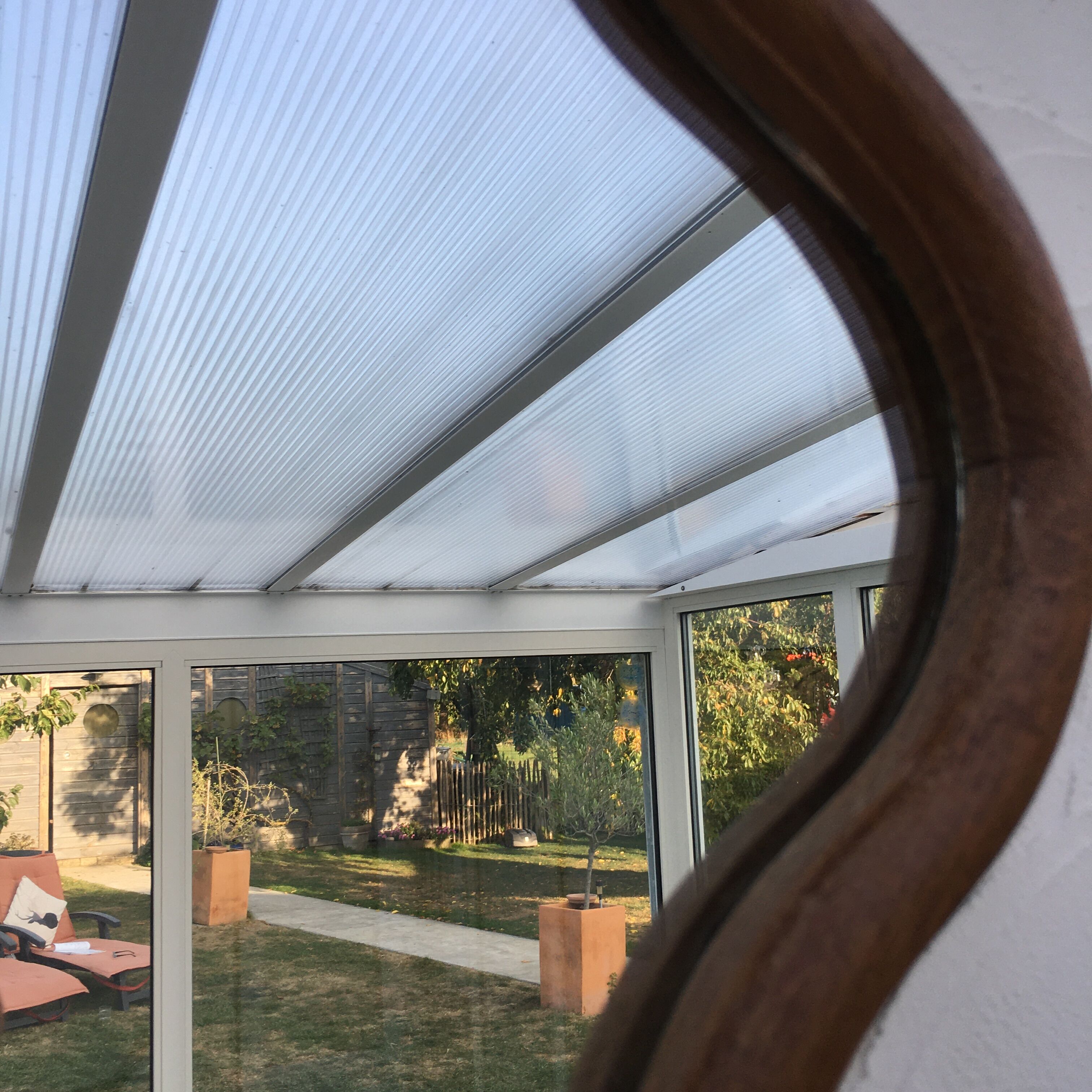 Wooden daisy mirror 26x26cm