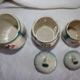 Series of spice pots in dabbling