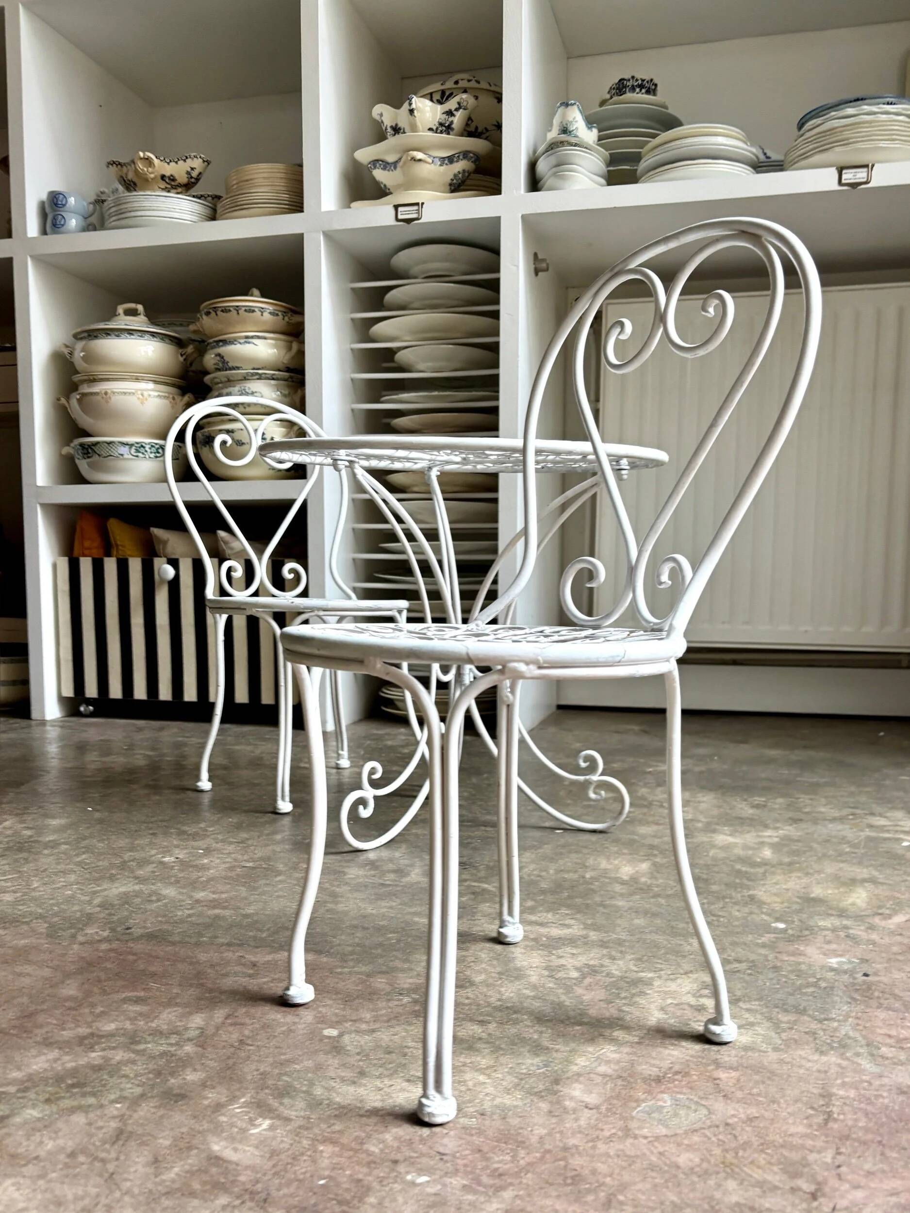 Salon de jardin enfant en fer forgé blanc