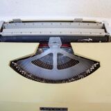 Mercedes character typewriter elite 1969