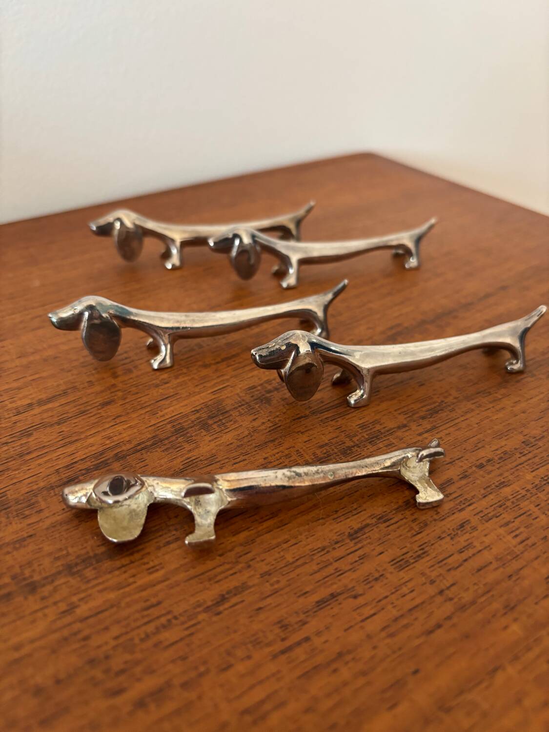 Set of 5 vintage dachshund knife rests – Metal dog knife rests