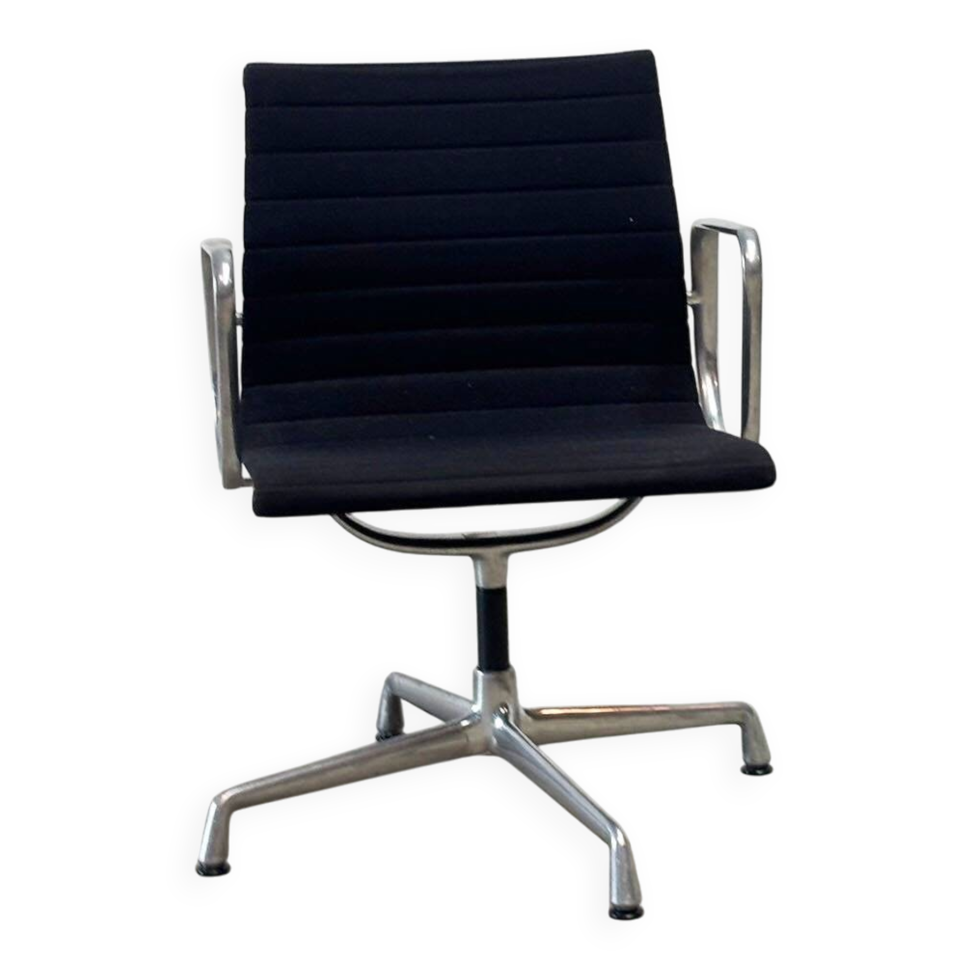 EA108 desk chair by Charles & Ray Eames for Vitra