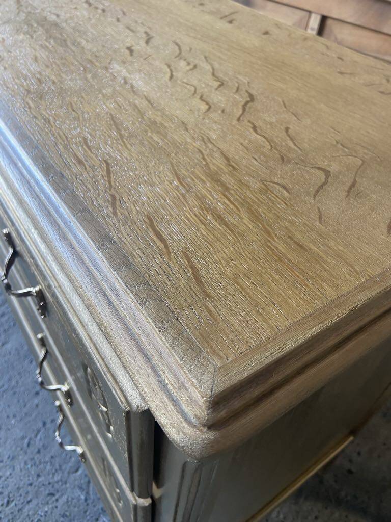 Gold chest of drawers