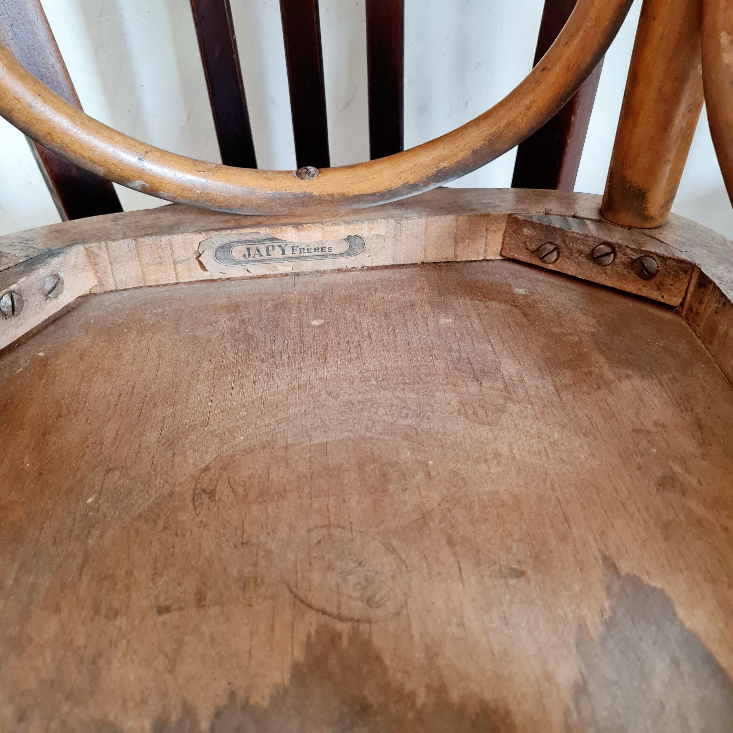 Lot de 6 chaises anciennes de bistrot
